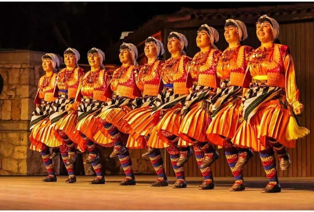 KASTAMONU ÜNİVERSİTESİ'NİN FARKLI FAKÜLTE VE YÜKSEKOKULLARINDA ÖĞRENİM GÖREN ÖĞRENCİLERDEN OLUŞAN...