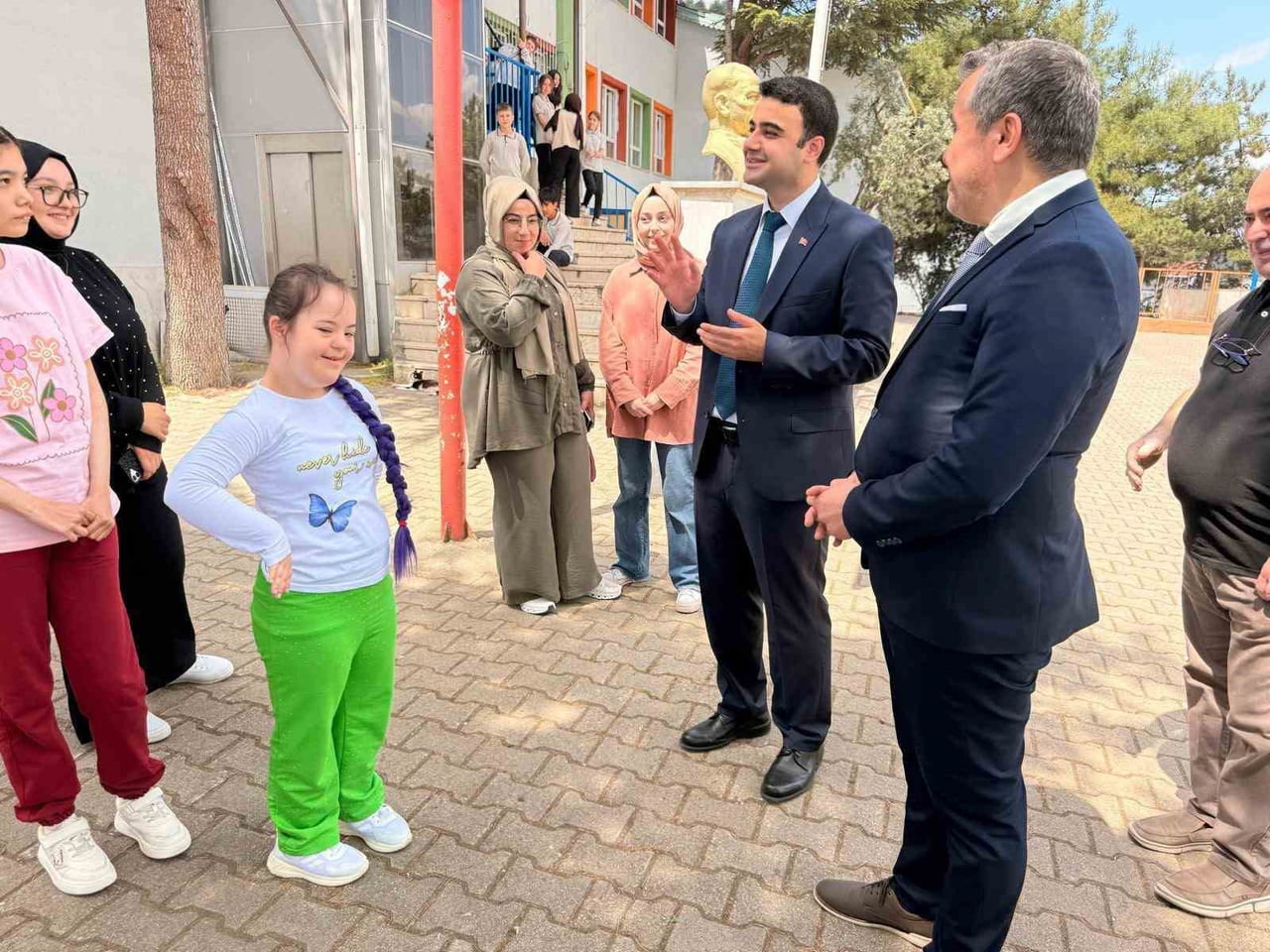 KAYMAKAM KILIÇ, CUMHURİYET ORTAOKULU'NU İNCELEDİ
