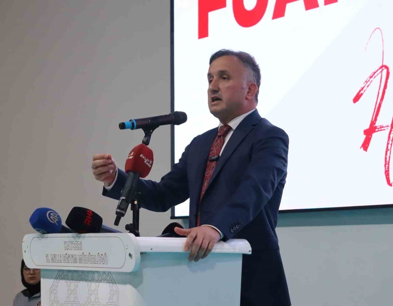 KAYSERİ'DE 64 MESLEK LİSESİNİN KATILDIĞI KAYSERİ MESLEKİ EĞİTİM FUARI (KAYMEF26) AÇILDI.