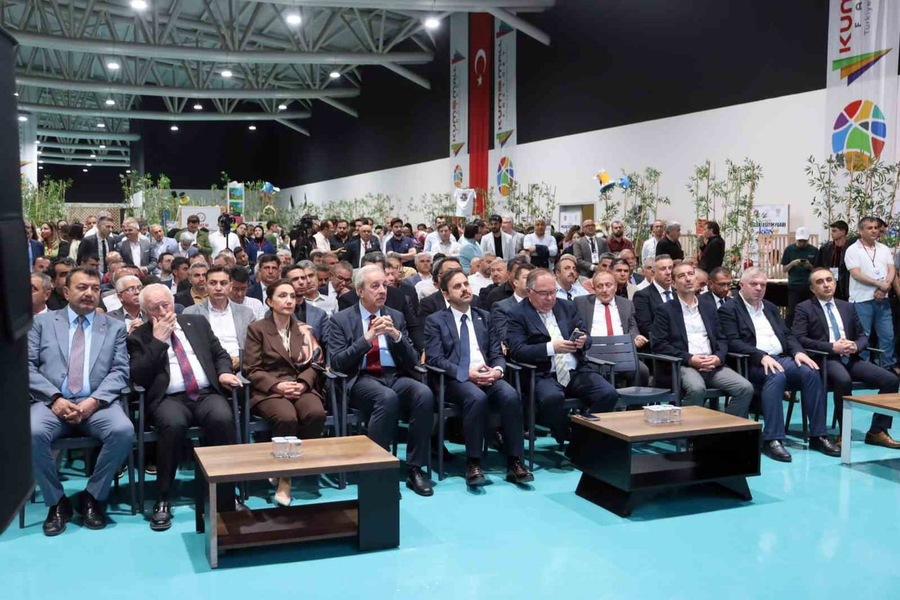 KAYSERİ'DE 64 MESLEK LİSESİNİN KATILDIĞI KAYSERİ MESLEKİ EĞİTİM FUARI (KAYMEF26) AÇILDI.