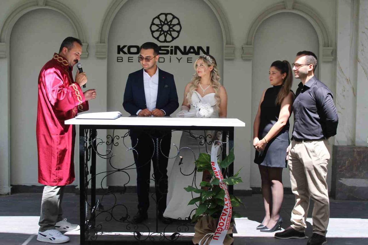 KAYSERİ'DE EVLİLİK TARİHLERİNİ UNUTULMAZ KILMAK BİRÇOK ÇİFT NİKAH TÖRENİ İÇİN 26.06.2026'YI TERCİH...