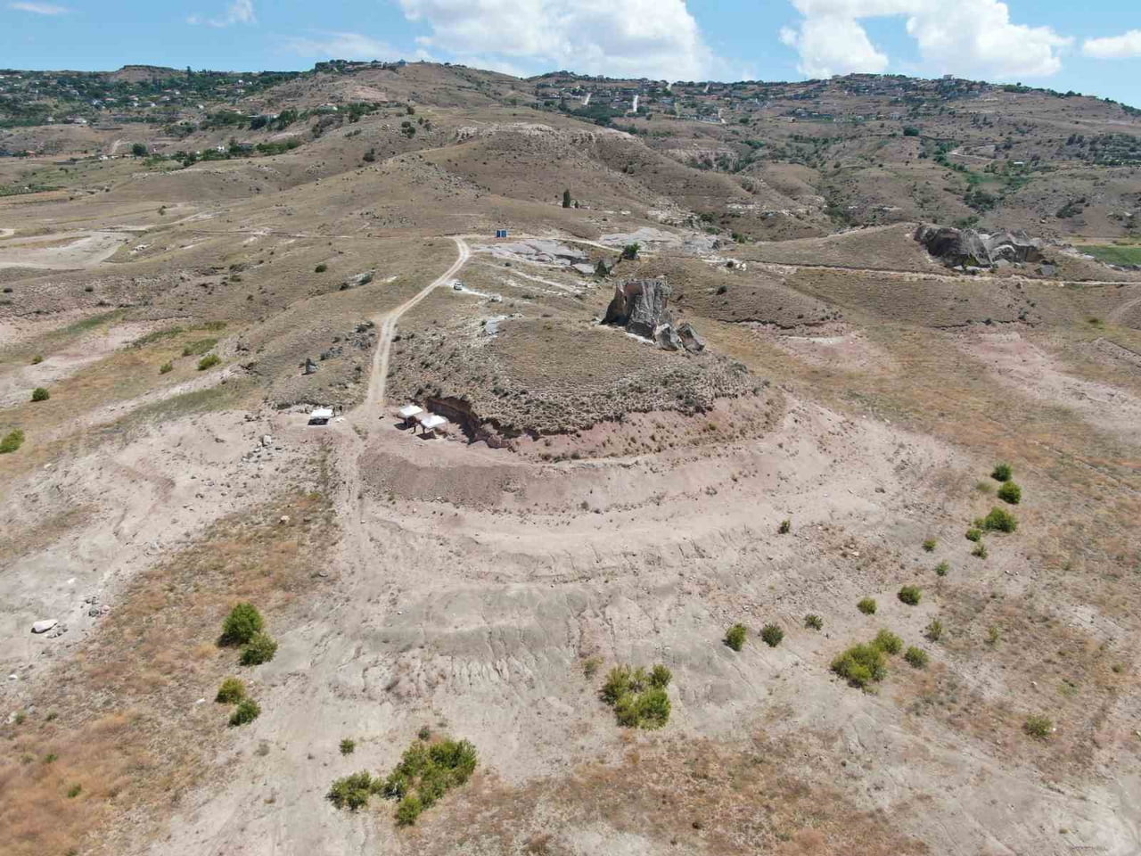 KAYSERİ'NİN KOCASİNAN İLÇESİNDEKİ TAŞHAN BÖLGESİNDE 7,7 MİLYON YILLIK TARİHE IŞIK TUTAN KAZI...