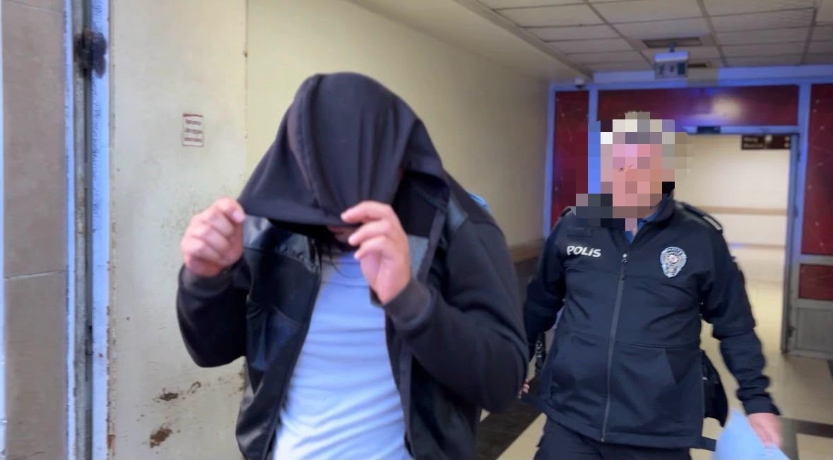 KAYSERİ'NİN MELİKGAZİ İLÇESİNDE OTOMOBİL SÜRÜCÜSÜNÜN ÇARPIP KAÇMASI SONUCU AĞIR YARALANAN YAYA...