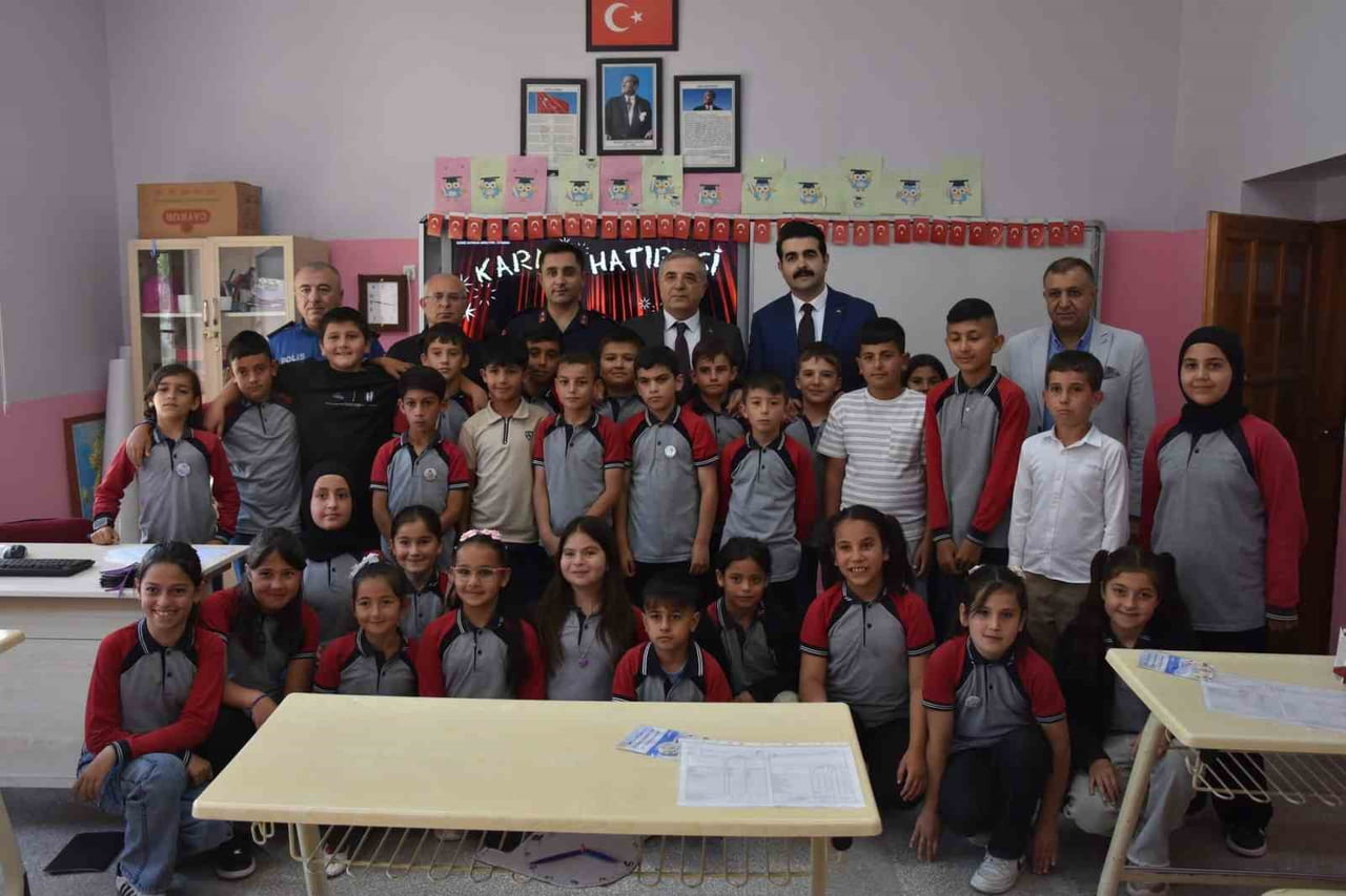 KAYSERİ'NİN TOMARZA İLÇESİNDE EĞİTİM ÖĞRETİM YILININ SONA ERMESİYLE BİRLİKTE ÖĞRENCİLER KARNE...