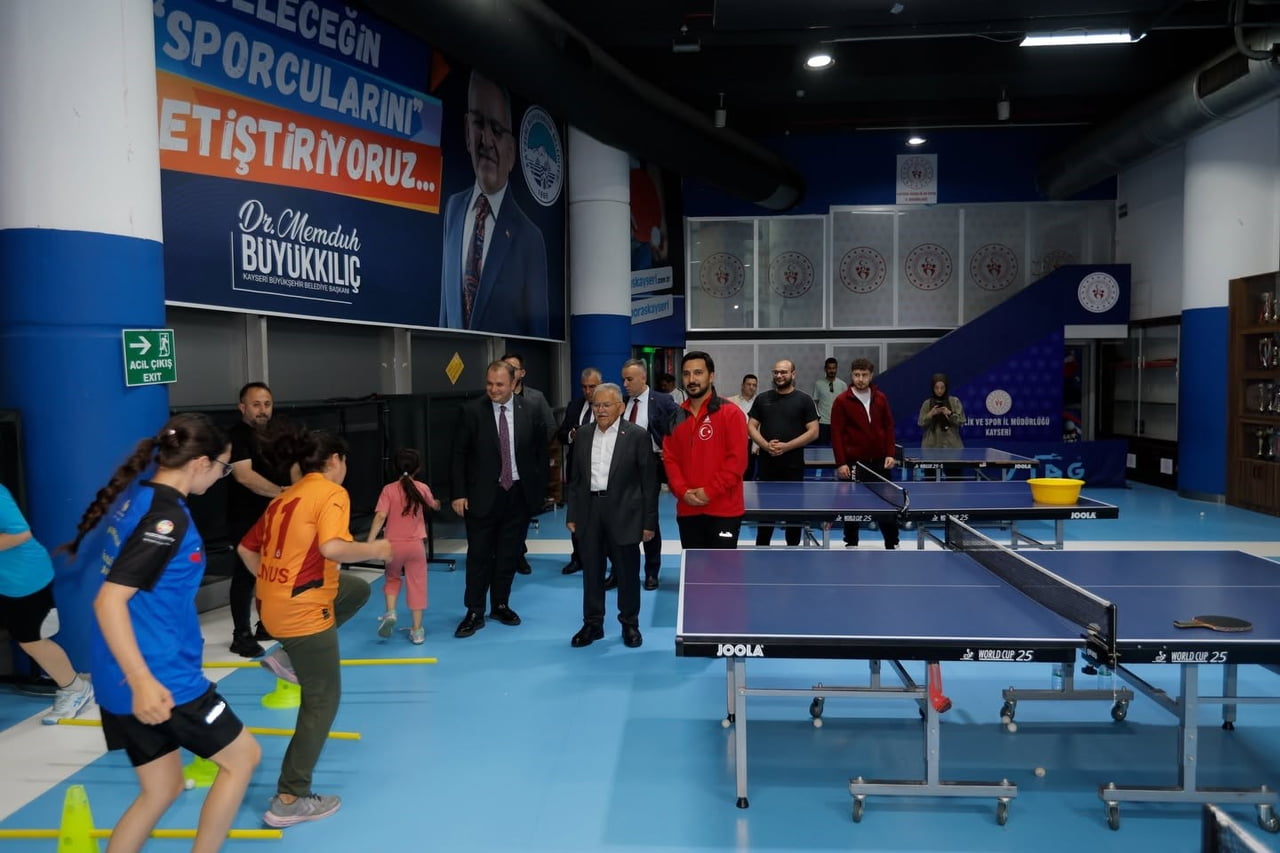 KAYSERİ BÜYÜKŞEHİR BELEDİYE BAŞKANI DR. MEMDUH BÜYÜKKILIÇ; BÜYÜKŞEHİR BELEDİYESİ SPOR A.Ş....
