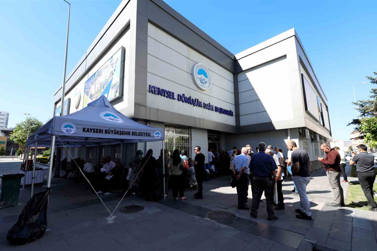 KAYSERİ BÜYÜKŞEHİR BELEDİYE BAŞKANI DR. MEMDUH BÜYÜKKILIÇ’IN DEV DÖNÜŞÜM HAMLESİ SAHABİYE KENTSEL...