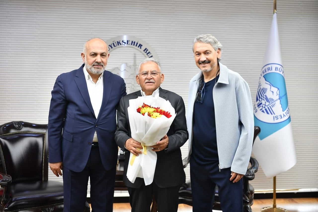 KAYSERİ BÜYÜKŞEHİR BELEDİYE BAŞKANI DR. MEMDUH BÜYÜKKILIÇ; KAYSERİSPOR BAŞKANI ALİ ÇAMLI, YENİ...