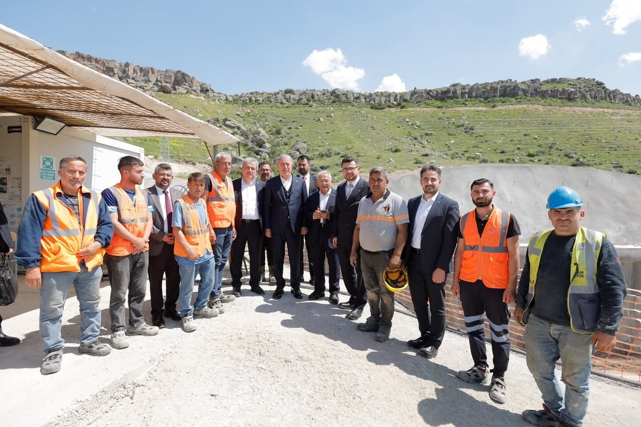 KAYSERİ BÜYÜKŞEHİR BELEDİYE BAŞKANI DR. MEMDUH BÜYÜKKILIÇ, TBMM MİLLİ SAVUNMA KOMİSYONU BAŞKANI VE...