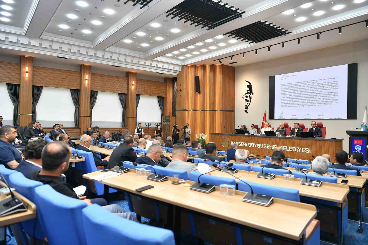 KAYSERİ BÜYÜKŞEHİR BELEDİYE MECLİSİ’NİN HAZİRAN AYI TOPLANTISINDA ŞEHRİN GELECEĞİNE YÖN VERECEK 94...