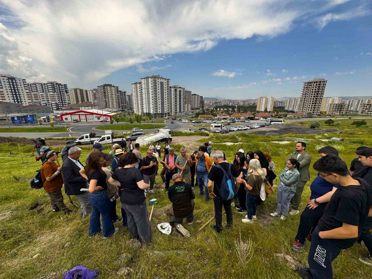 KAYSERİ BÜYÜKŞEHİR BELEDİYESİ, KENT GENELİNDE YEŞİL ALAN MİKTARINI ARTIRMAYA YÖNELİK ÇEVRE...