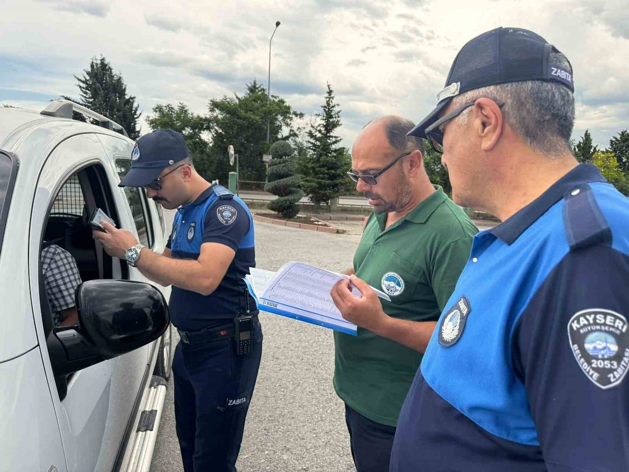KAYSERİ BÜYÜKŞEHİR BELEDİYESİ; YENİ SEZONUN BAŞLADIĞI KENT GENELİNDEKİ HOBİ BAHÇELERİNDE EMEKLİ...