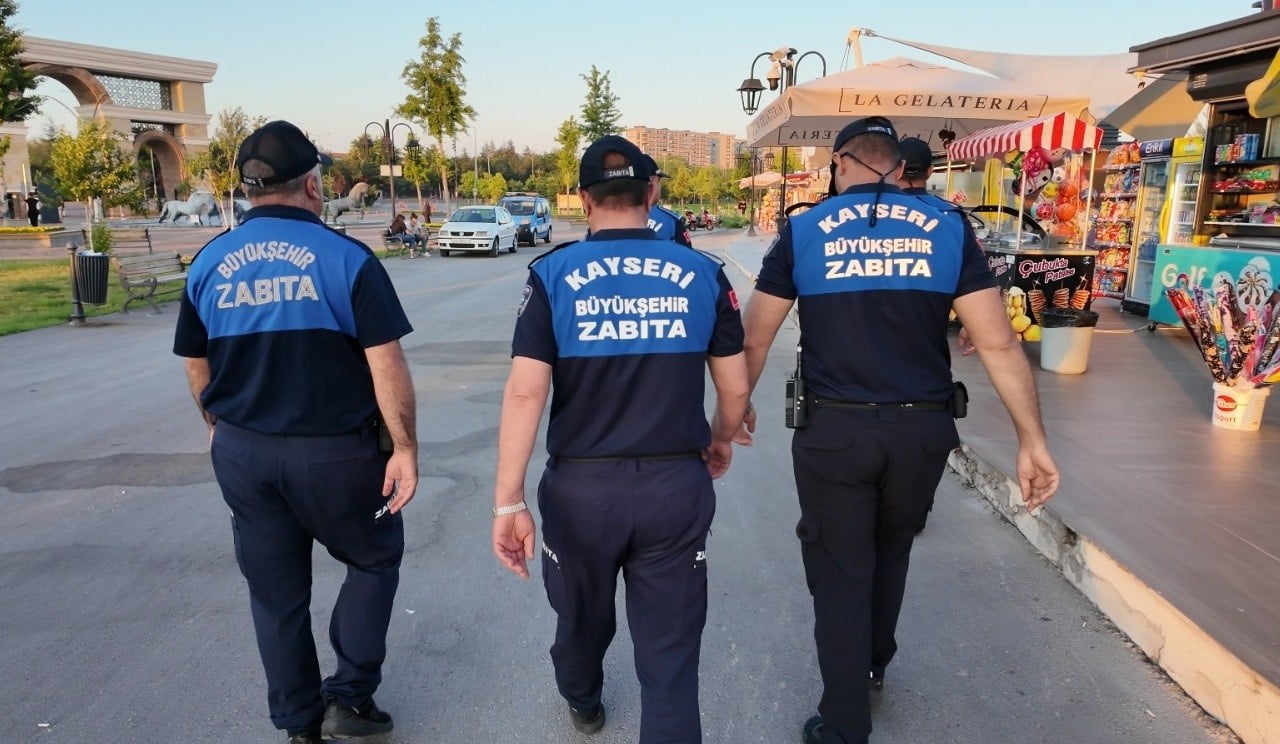 KAYSERİ BÜYÜKŞEHİR BELEDİYESİ ZABITA DAİRE BAŞKANLIĞI EKİPLERİ; RECEP TAYYİP ERDOĞAN MİLLET...