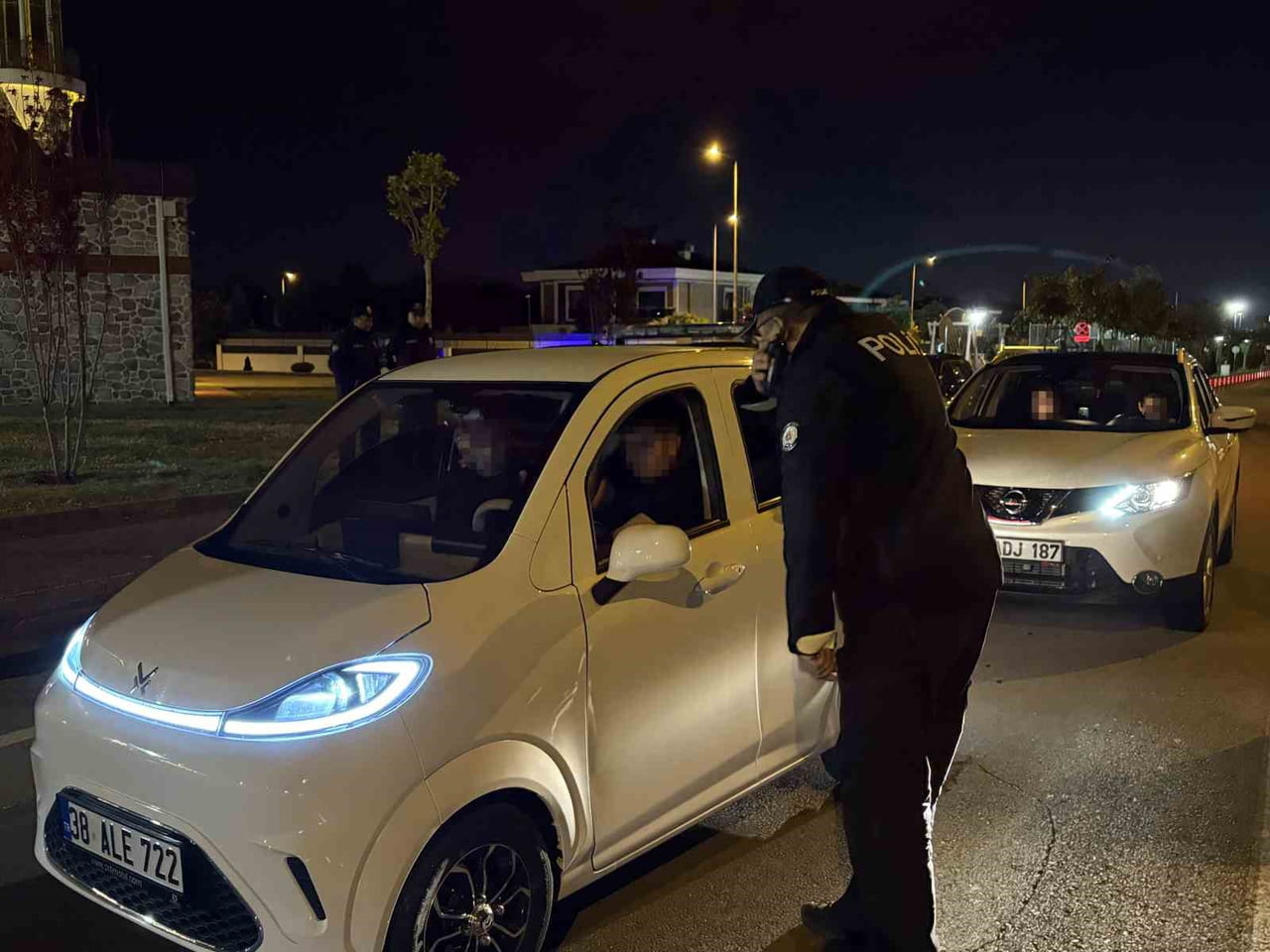 KAYSERİ’DE POLİS EKİPLERİ TARAFINDAN KENTTE HUZURU SAĞLAMA ADINA UYGULAMA YAPILDI.