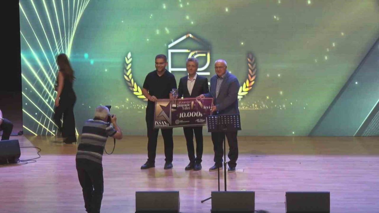 KAYSERİ İL MİLLİ EĞİTİM MÜDÜRLÜĞÜ TARAFINDAN DÜZENLENEN KAYSERİ EĞİTİMDE YILIN ENLERİ ÖDÜLLERİ...