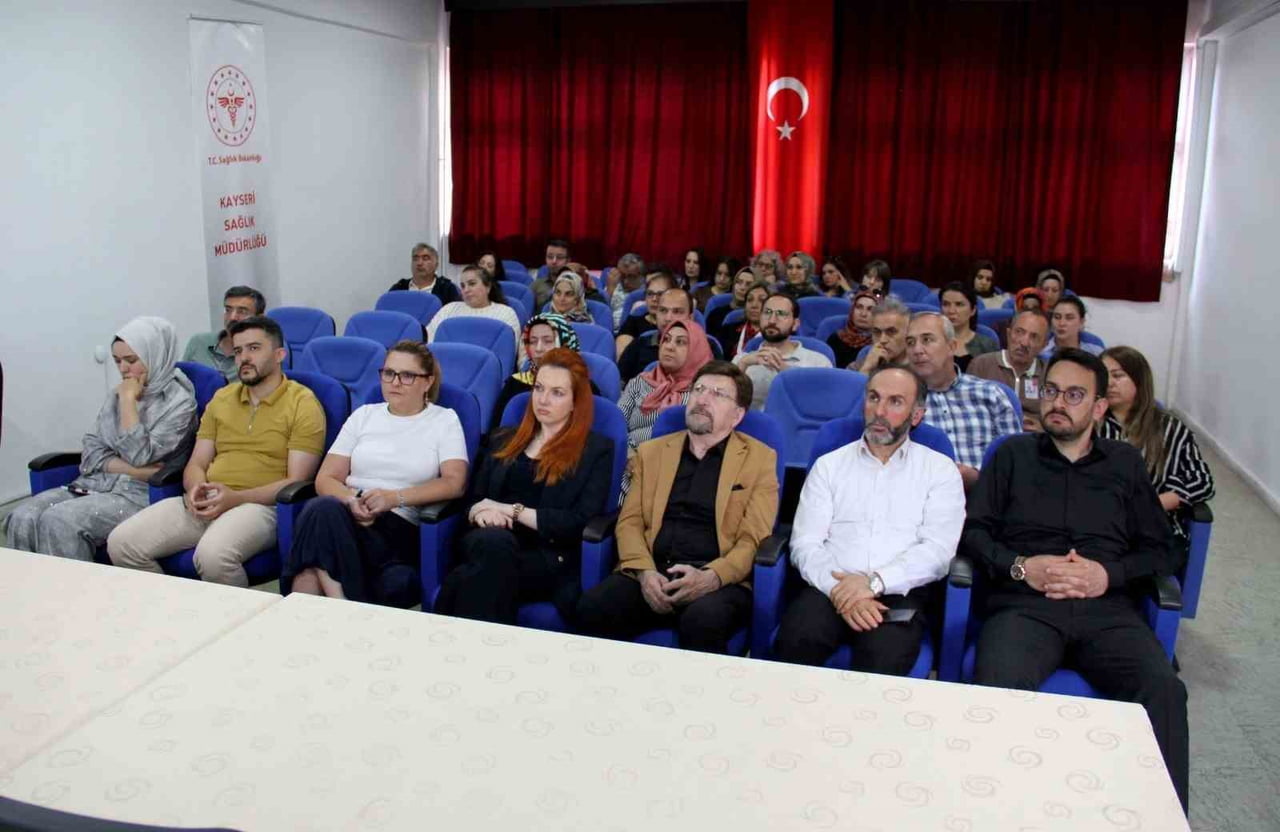 KAYSERİ İL SAĞLIK MÜDÜRLÜĞÜ SEYYİD BURHANEDDİN EK HİZMET BİNASI TOPLANTI SALONU'NDA, KAYSERİ...