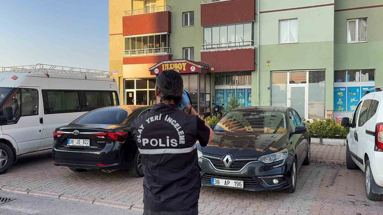 KAYSERİ’NİN KOCASİNAN İLÇESİNDE BİR KİŞİ BERABER YAŞADIĞI BABASI TARAFINDAN SABAH SAATLERİNDE...