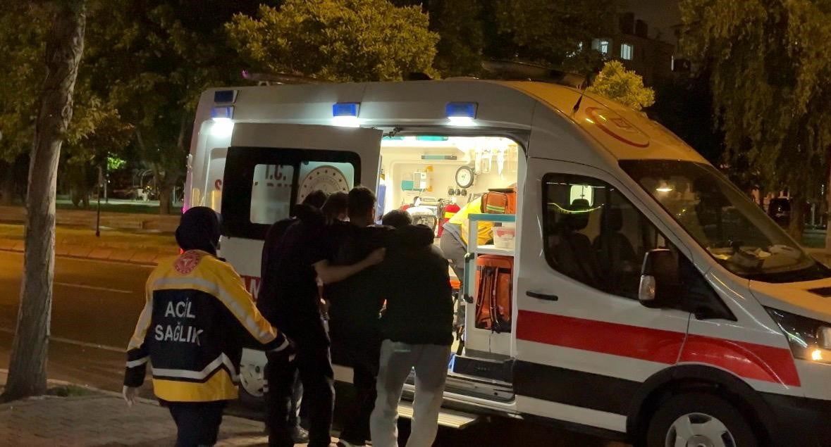 KAYSERİ’NİN KOCASİNAN İLÇESİNDE BİR PARKTA ÇOCUKLAR ARASINDA ÇIKAN BIÇAKLI KAVGADA 1’İ BIÇAK OLMAK...