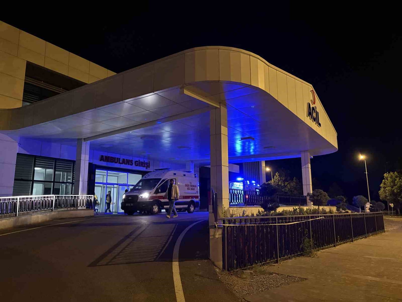 KAYSERİ’NİN KOCASİNAN İLÇESİNDE ÇIKAN BIÇAKLI KAVGADA, 1 KİŞİ AĞIR YARALANIRKEN, EKİPLER KAÇAN...