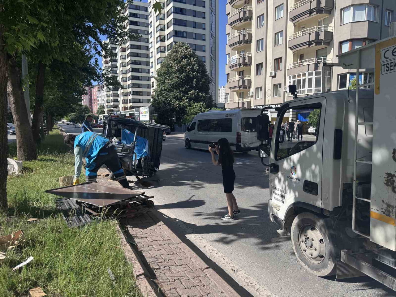 KAYSERİ’NİN KOCASİNAN İLÇESİNDE OTOMOBİL İLE MOPEDİN KARIŞTIĞI KAZADA 5 KİŞİ...