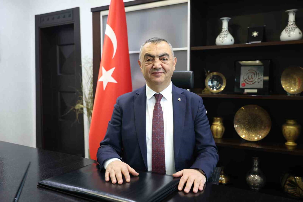 KAYSERİ SANAYİ ODASI (KAYSO) YÖNETİM KURULU BAŞKANI MEHMET BÜYÜKSİMİTCİ; TÜRKİYE İHRACATÇILAR...