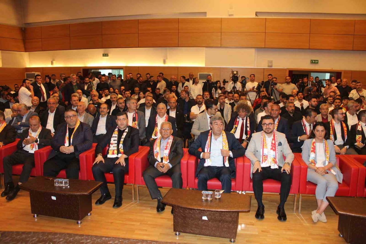 KAYSERİSPOR'DA OLAĞANÜSTÜ GENEL KURUL TOPLANTISI KADİR HAS KONGRE MERKEZİ’NDE...