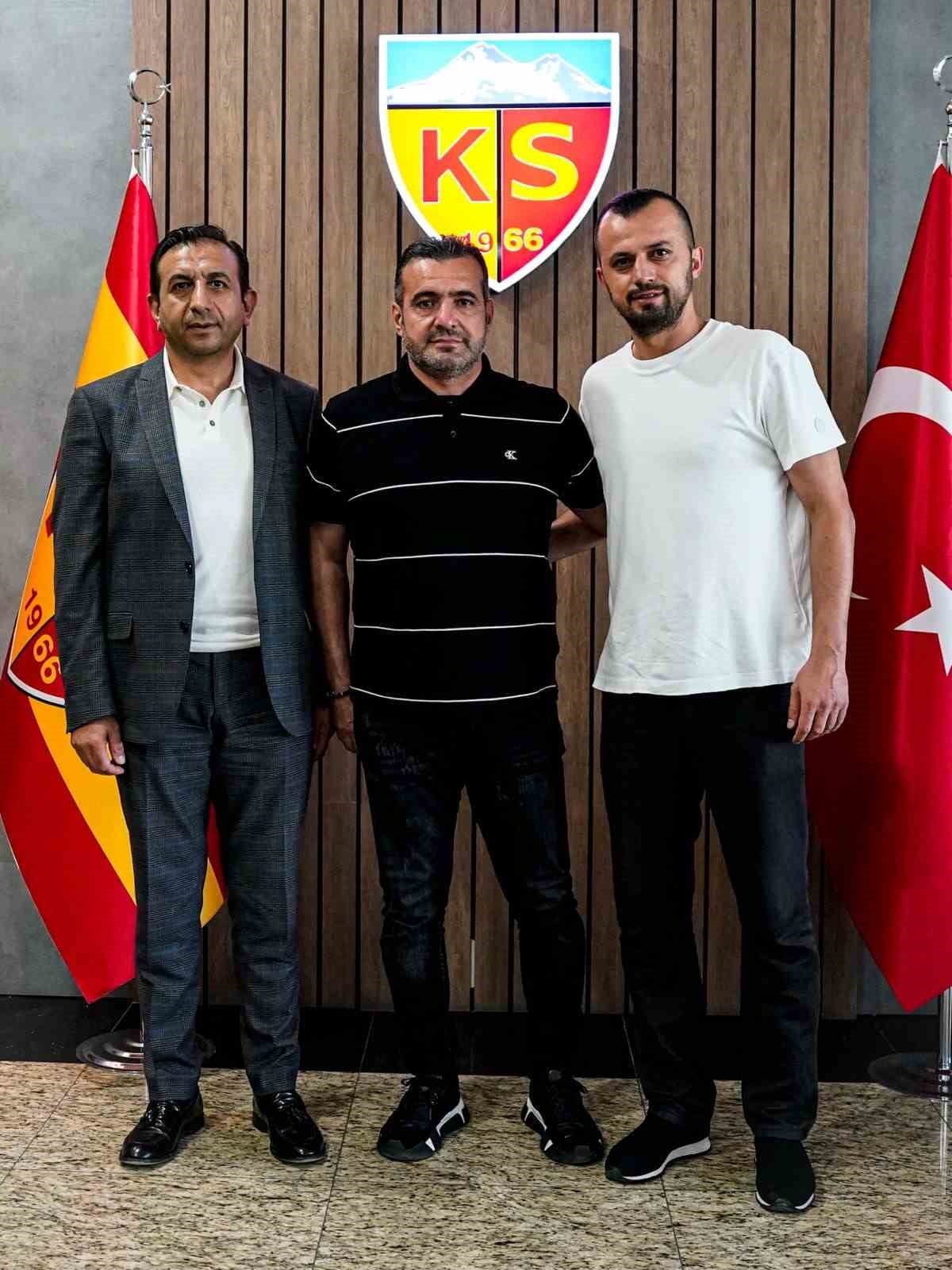 KAYSERİSPOR KULÜBÜ, SEZONA ALT YAPI SORUMLUSU OLARAK BAŞLAYAN ANTRENÖR ALPER KELKİTLİ İLE YENİ...