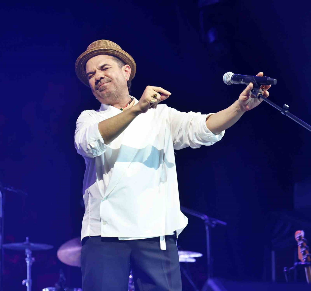 KENAN DOĞULU, USTA CAZ MÜZİSYENLERİYLE BİRLİKTE HAZIRLADIĞI, POP CAZ PROJESİ "İHTİMALLER" İLE AKRA...