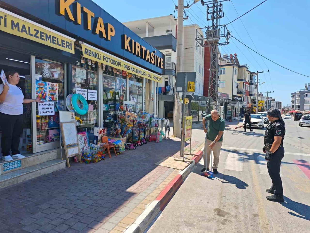 KEPEZ BELEDİYESİ'NİN HAYATA GEÇİRDİĞİ "TEMİZLİK KİRLETMEMEKTİR" KAMPANYASI YALNIZCA SOKAKLARI...