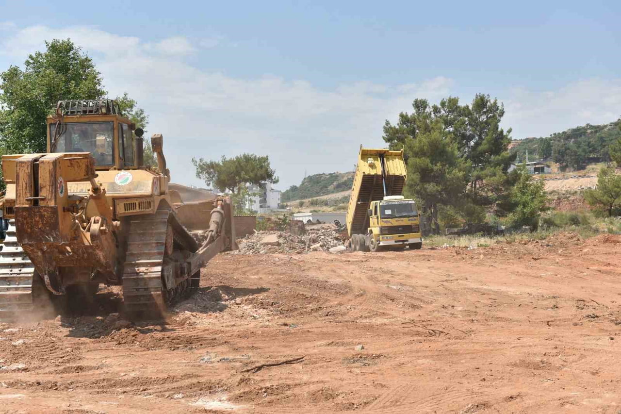 KEPEZ BELEDİYESİ FEN İŞLERİ MÜDÜRLÜĞÜ EKİPLERİ, FEVZİ ÇAKMAK VE ÇANKAYA MAHALLELERİNİ BİRBİRİNE...