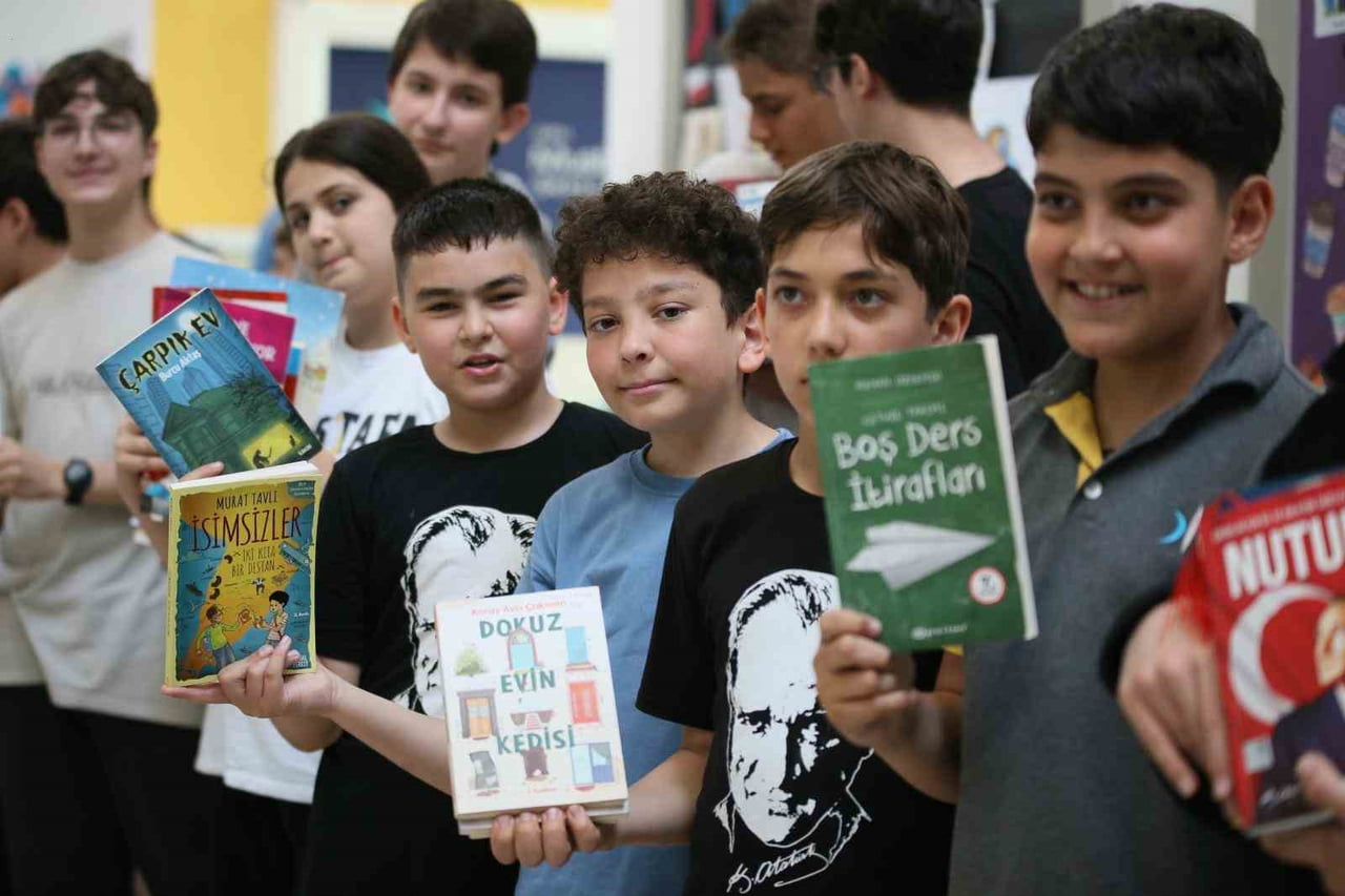 KEPEZ BELEDİYESİ, KÜLTÜR VE EDEBİYAT BAŞKENTİ KEPEZ PROJESİ KAPSAMINDA OKULLARA KİTAP KUMBARASI...