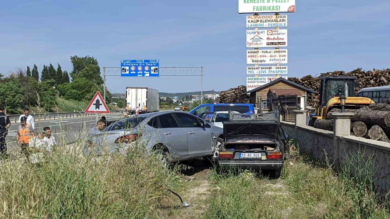 KEŞAN’DAKİ TRAFİK KAZASINDA 2 KİŞİ YARALANDI