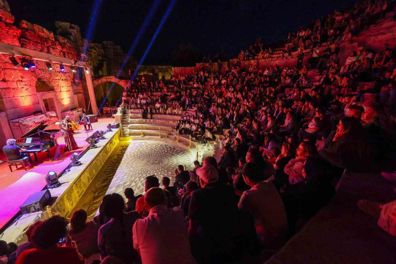 KİBYRA ANTİK KENTİ MEDUSA MOZAİĞİ'NİN YER ALDIĞI TARİHİ ODEONDA GERÇEKLEŞTİRİLEN KONSERDE...