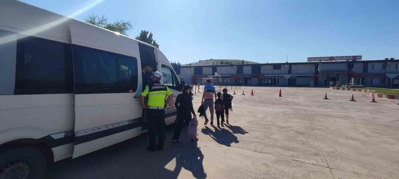 KİLİS'TE OKUL SERVİS ARAÇLARINA DENETİM