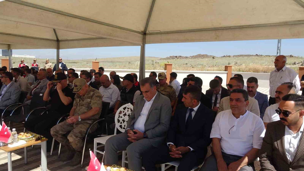 KİLİS POLATELİ-ŞAHİNBEY OSB'DE DOĞAL GAZ DÖNEMİ BAŞLADI
