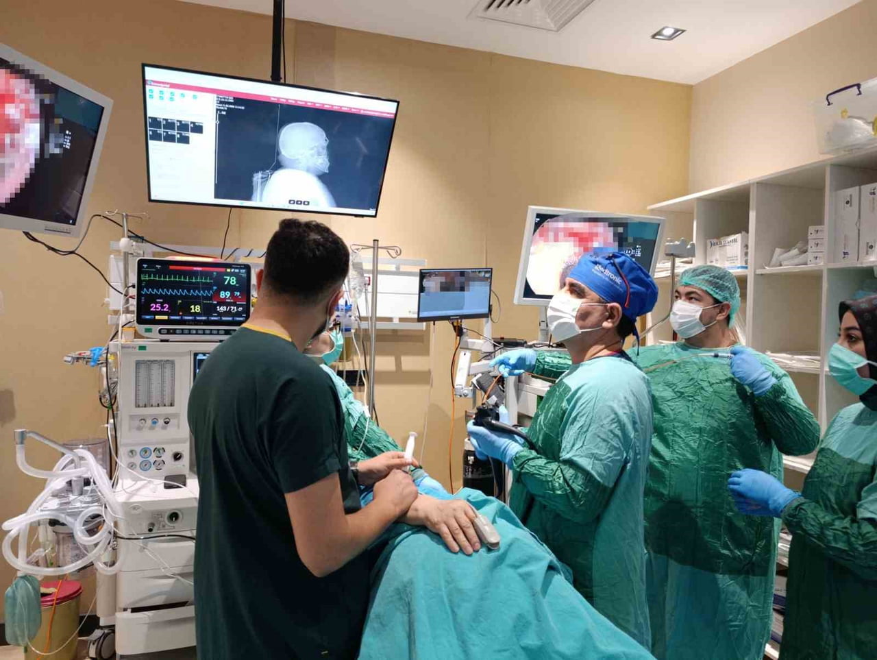 KIRGIZİSTAN'DAN TEDAVİ AMAÇLI TÜRKİYE'YE GELEN PANKREAS KANSERİ HASTASI, HG HOSPİTAL'DA İLERİ...