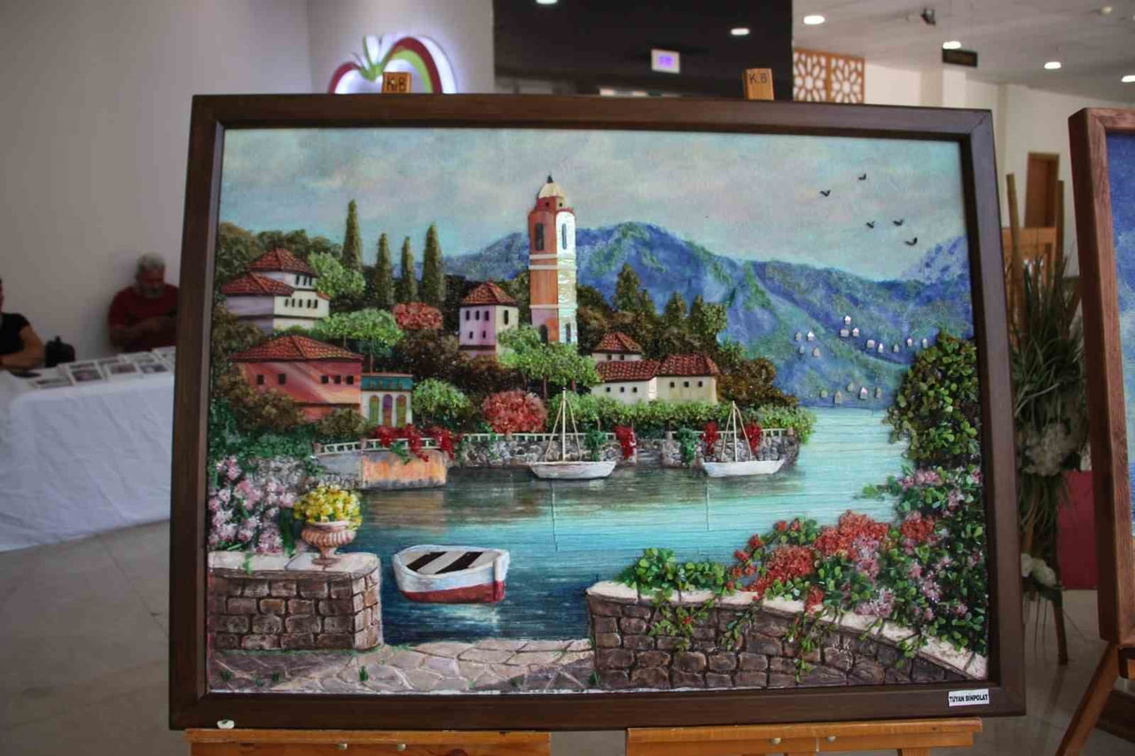 KIRIK CAMLAR SANAT ESERİNE DÖNÜŞÜYOR