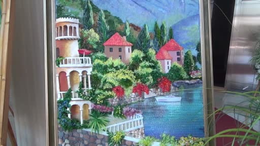 Kırık camları sanat eserine dönüştürüyor