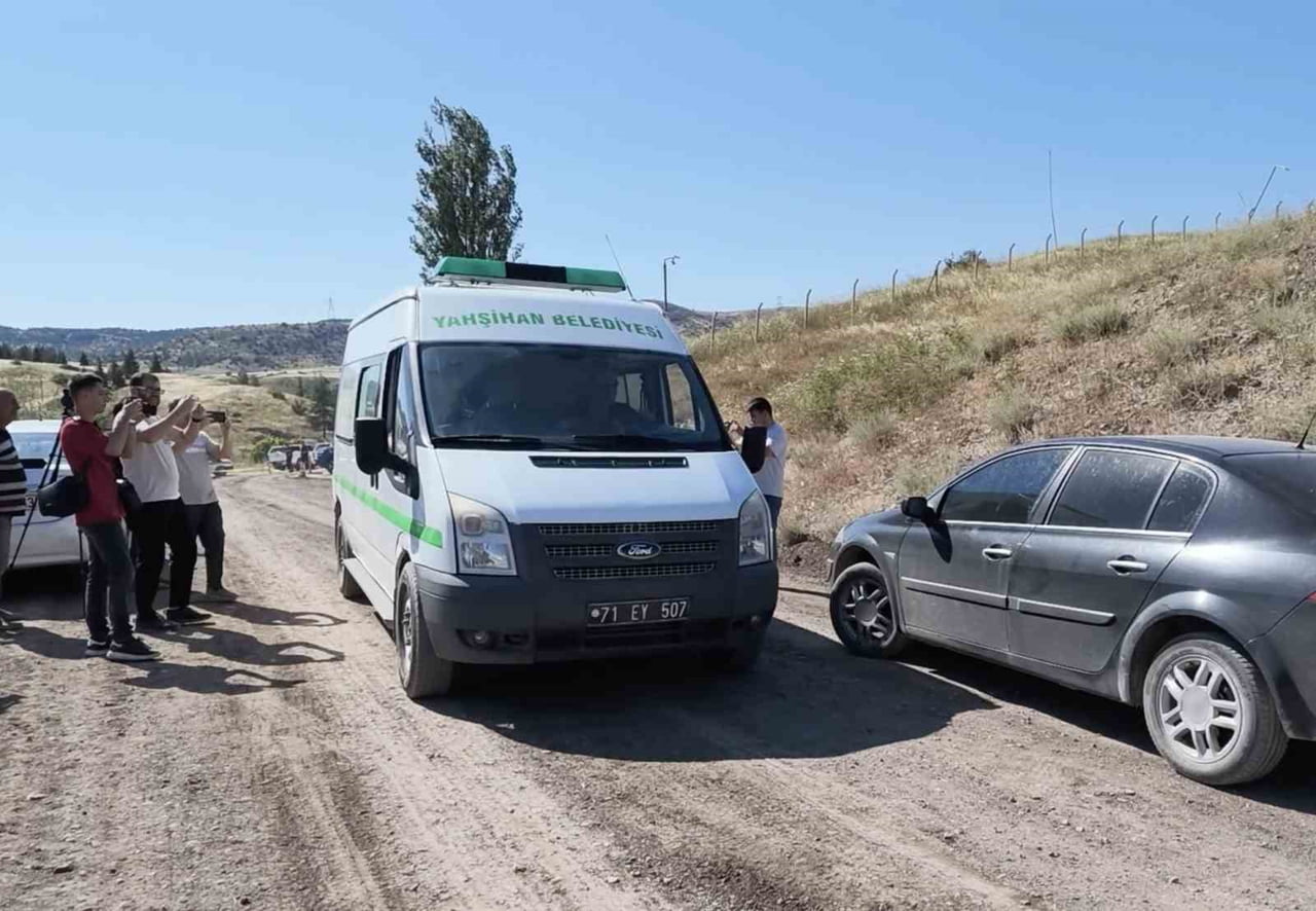 KIRIKKALE'NİN YAHŞİHAN İLÇESİNDEKİ İMHA SAHASINDA, ASSAN GRUP İSİMLİ FİRMANIN PATLATMA FAALİYETİ...