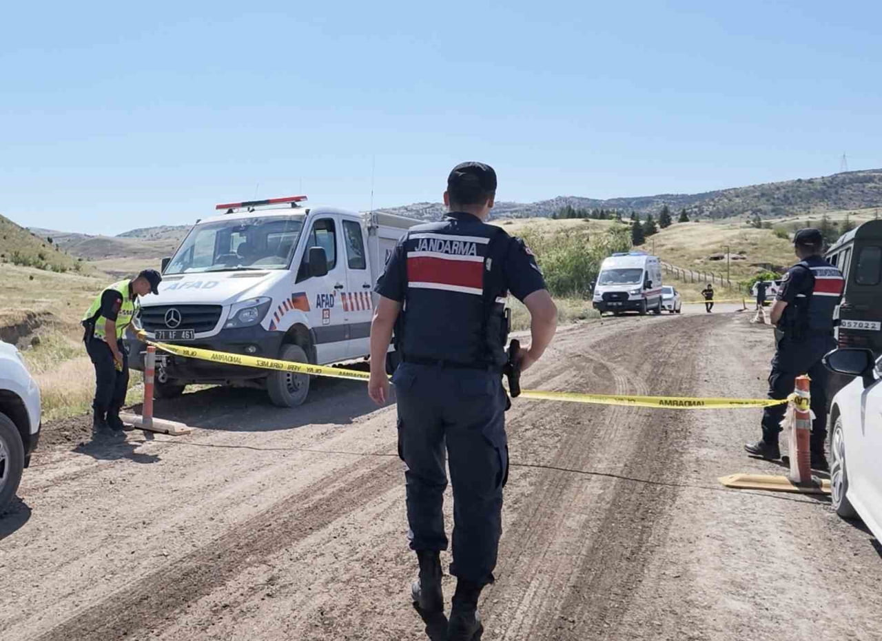 KIRIKKALE’DE BULUNAN MÜHİMMAT DEPOLAMA VE İMHA TESİSİNDE PATLAMA MEYDANA GELDİ. BÖLGEYE ÇOK SAYIDA...