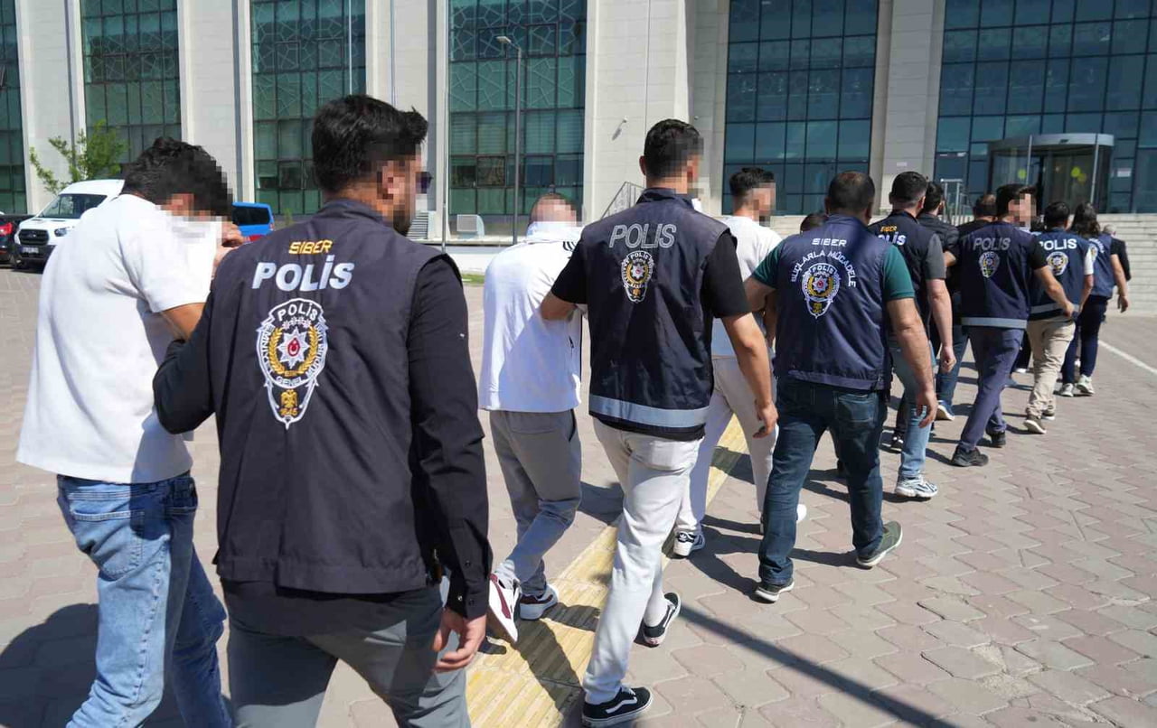 KIRIKKALE İL EMNİYET MÜDÜRLÜĞÜ SİBER SUÇLARLA MÜCADELE ŞUBESİ EKİPLERİNCE, CUMHURİYET BAŞSAVCILIĞI...
