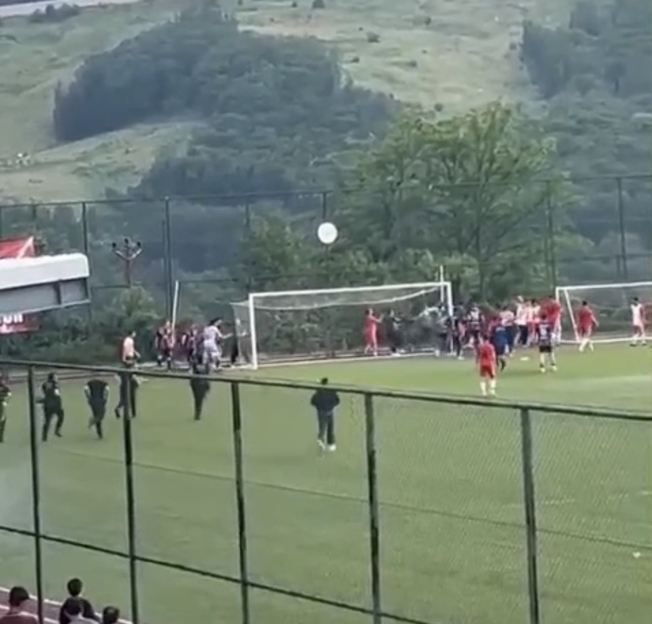 KIRKLARELİ’NİN DEMİRKÖY İLÇESİNDE BULUNAN DEMİRKÖY İLÇE STADINDA KARŞILAŞMANIN İLERLEYEN...