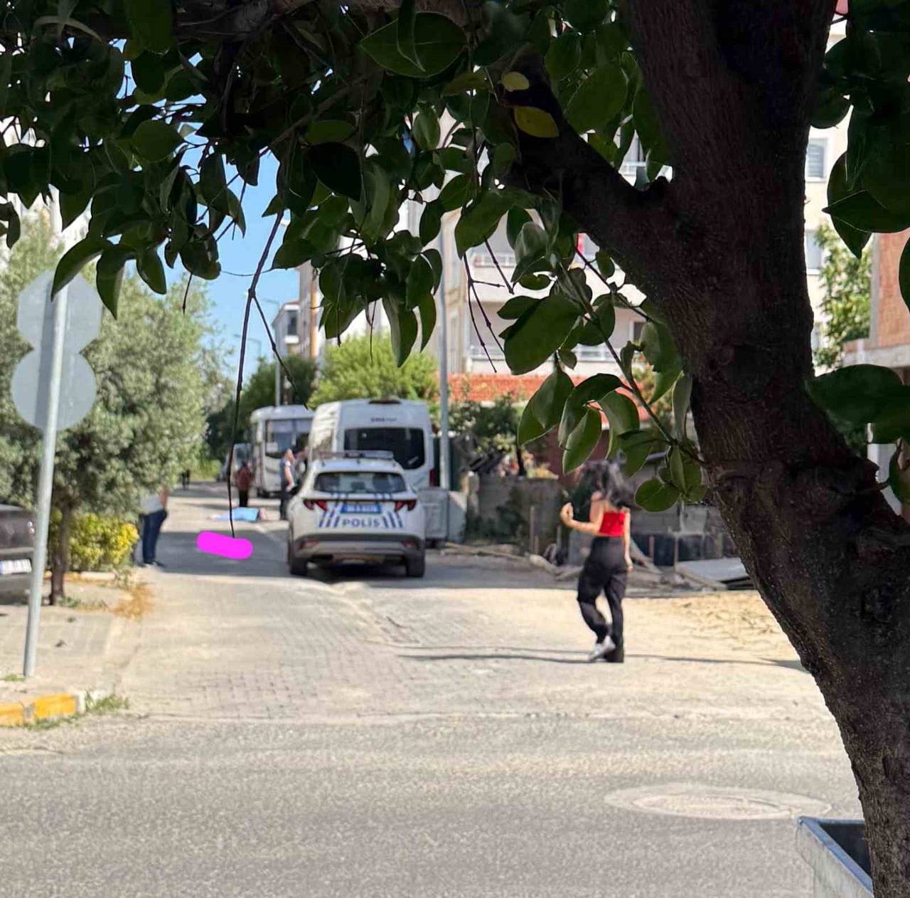KIRKLARELİ’NİN LÜLEBURGAZ İLÇESİNDE MEYDANA GELDİĞİ İDDİA EDİLEN TRAFİK KAZASINDA YAŞLI BİR KADIN...