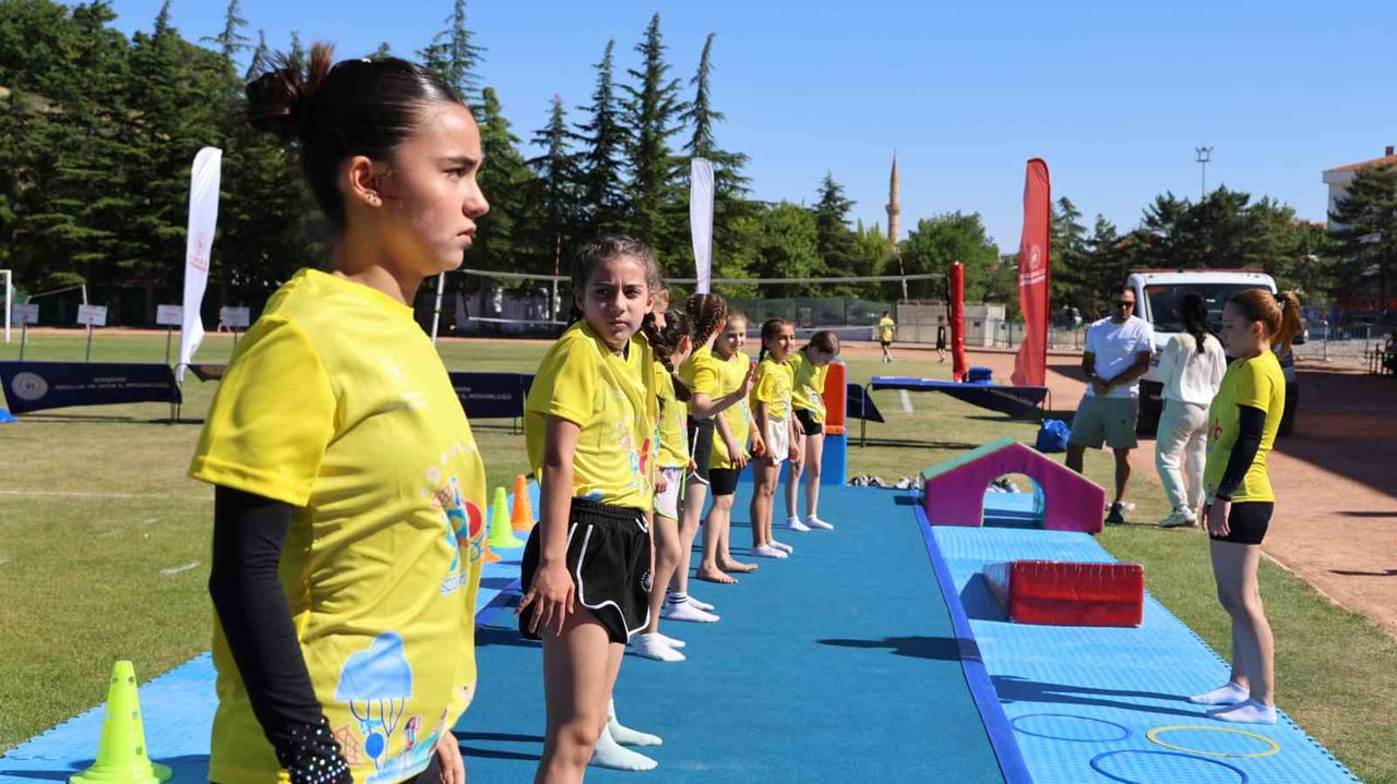 KIRŞEHİR'DE 2020 YILINDA YALNIZCA 2 SPORCUYLA BAŞLAYAN JİMNASTİK ÇALIŞMALARI, ARADAN GEÇEN 6 YILDA...