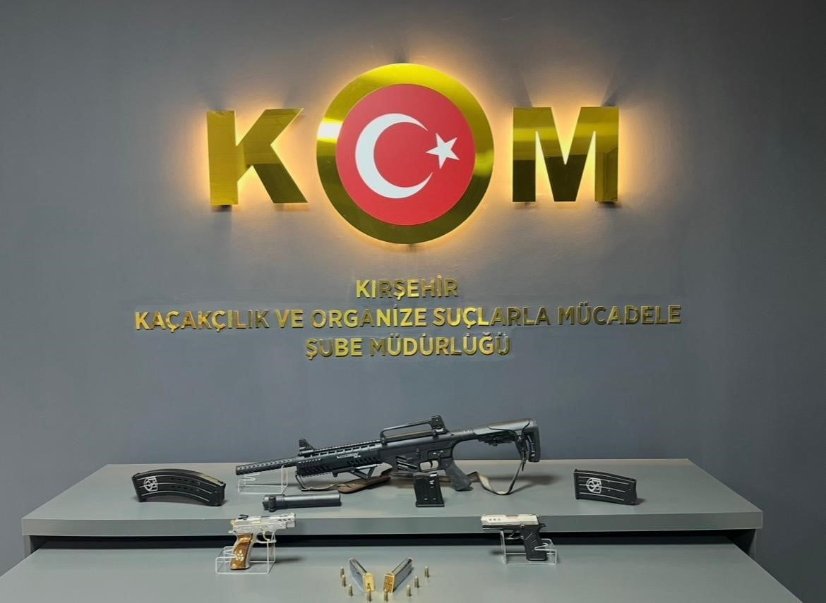 KIRŞEHİR'DE TEFECİLİK VE YAĞMA SUÇLARINA YÖNELİK DÜZENLENEN OPERASYONDA GÖZALTINA ALINAN 2 ŞÜPHELİ...