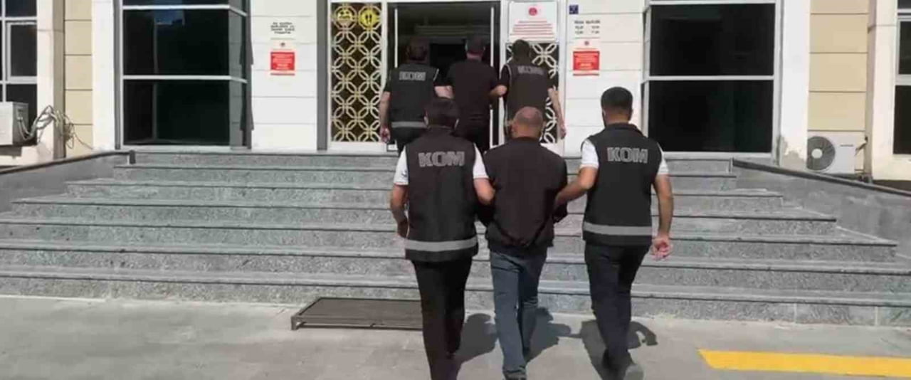 KIRŞEHİR'DE TEFECİLİK VE YAĞMA SUÇLARINA YÖNELİK DÜZENLENEN OPERASYONDA GÖZALTINA ALINAN 2 ŞÜPHELİ...
