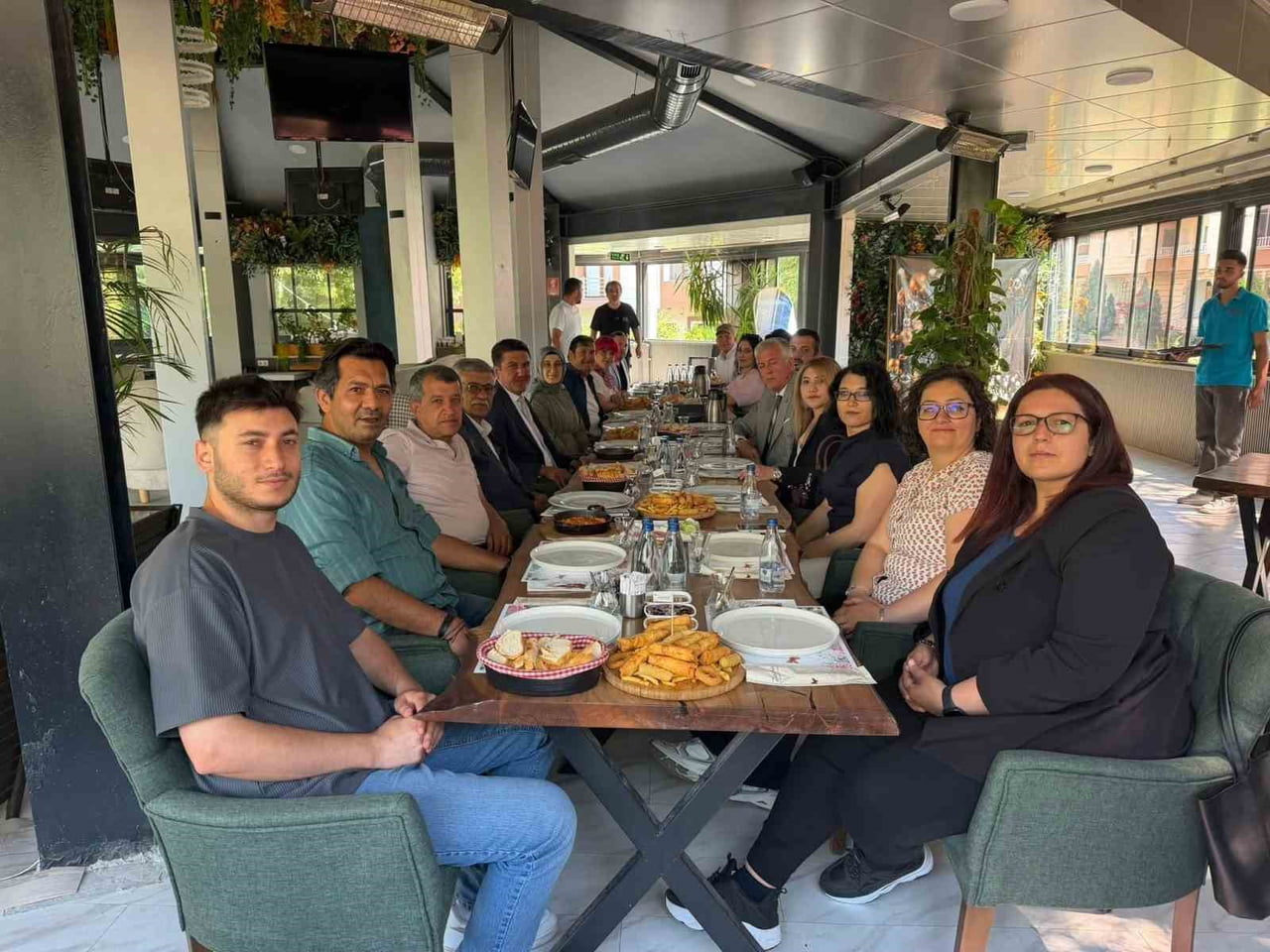 KIRŞEHİR İL GENEL MECLİS BAŞKANI KAMİL AVŞAROĞLU, ÖZEL İDARE OLARAK YOL YAPIM ÇALIŞMALARINI...
