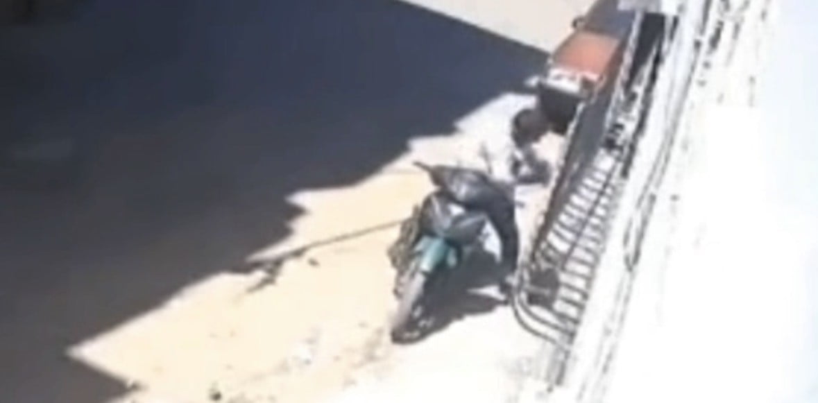 KIZINI DARP EDİP MOTOSİKLETLE SÜRÜKLEYEN BABANIN 12 SUÇ KAYDI OLDUĞU ORTAYA ÇIKTI