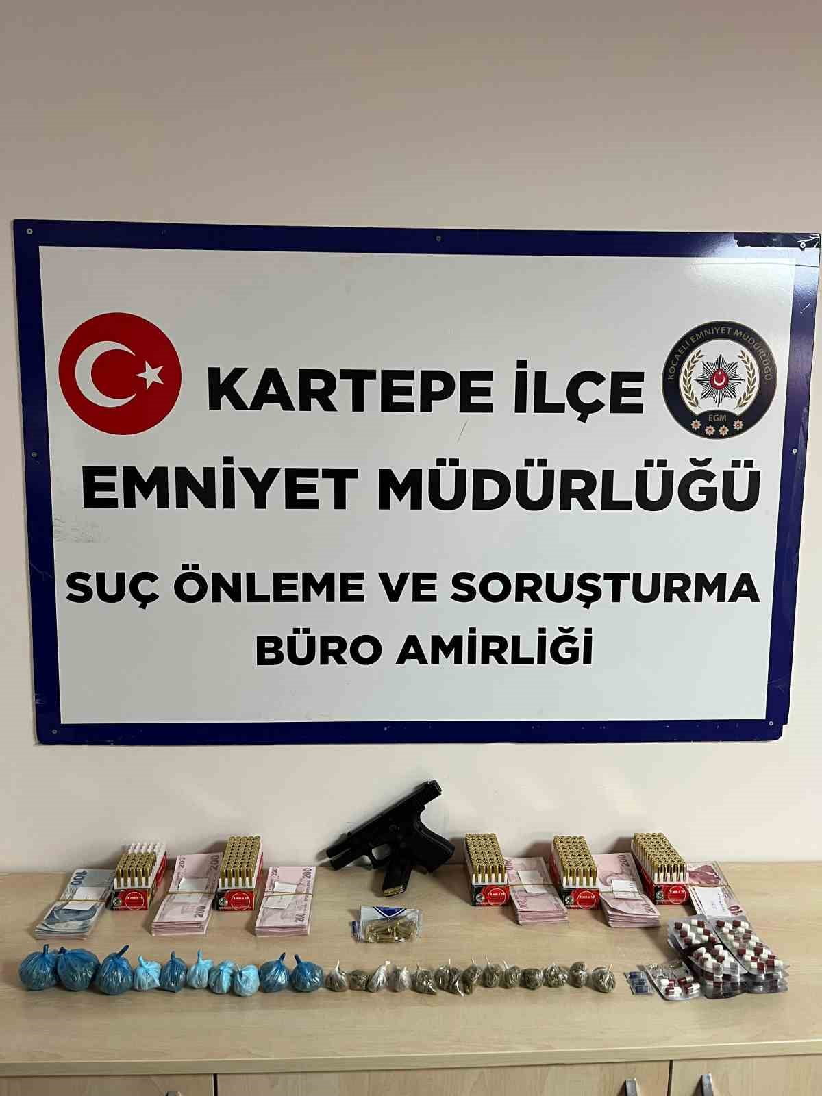 KOCAELİ'DE KASTEN ÖLDÜRME SUÇUNDAN KESİNLEŞMİŞ HAPİS CEZASIYLA ARANAN CEZAEVİ FİRARİSİ, POLİS...