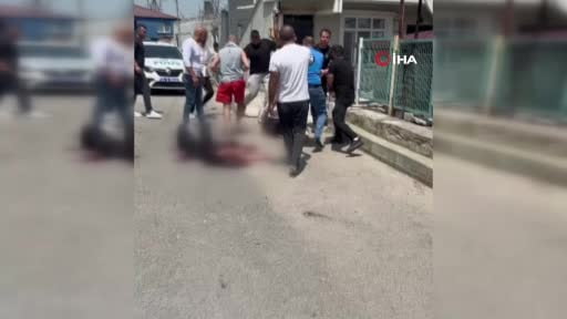 Kocaeli'de koca dehşeti: 5 çocuğunun annesi eşini sokak ortasında defalarca bıçakladı