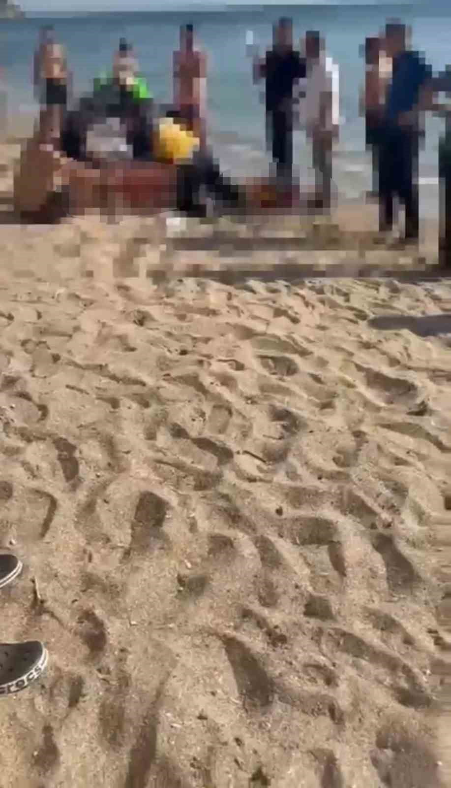 KOCAELİ'DE SERİNLEMEK İÇİN DENİZE GİREN 2 KARDEŞTEN BİRİ BOĞULDU, DİĞER KARDEŞ İSE KURTARILARAK...